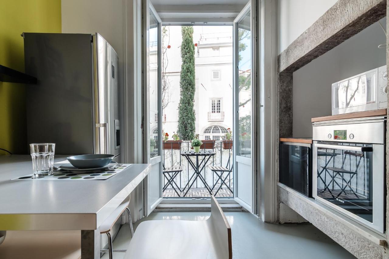 Elegant 3 Bedroom Flat With View In Principe Real Lisboa Dış mekan fotoğraf